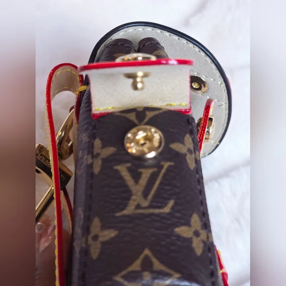 Stylish Upcycled Designer Mini Bag Keychain - Picture 4 of 6